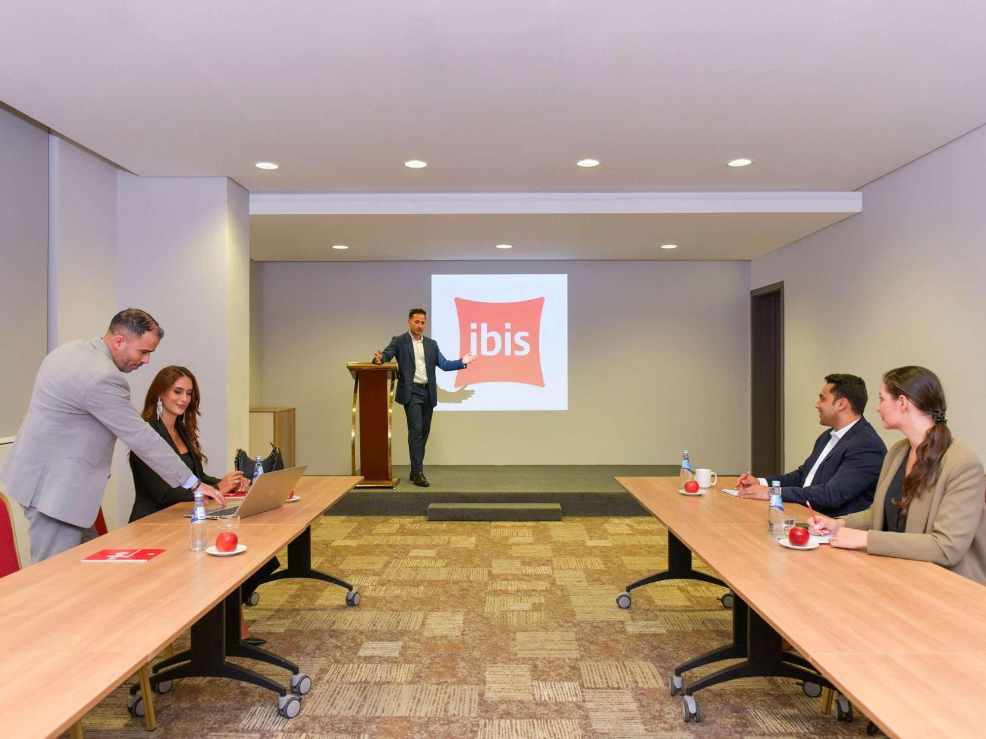 Ibis Doha Hotel Kültér fotó